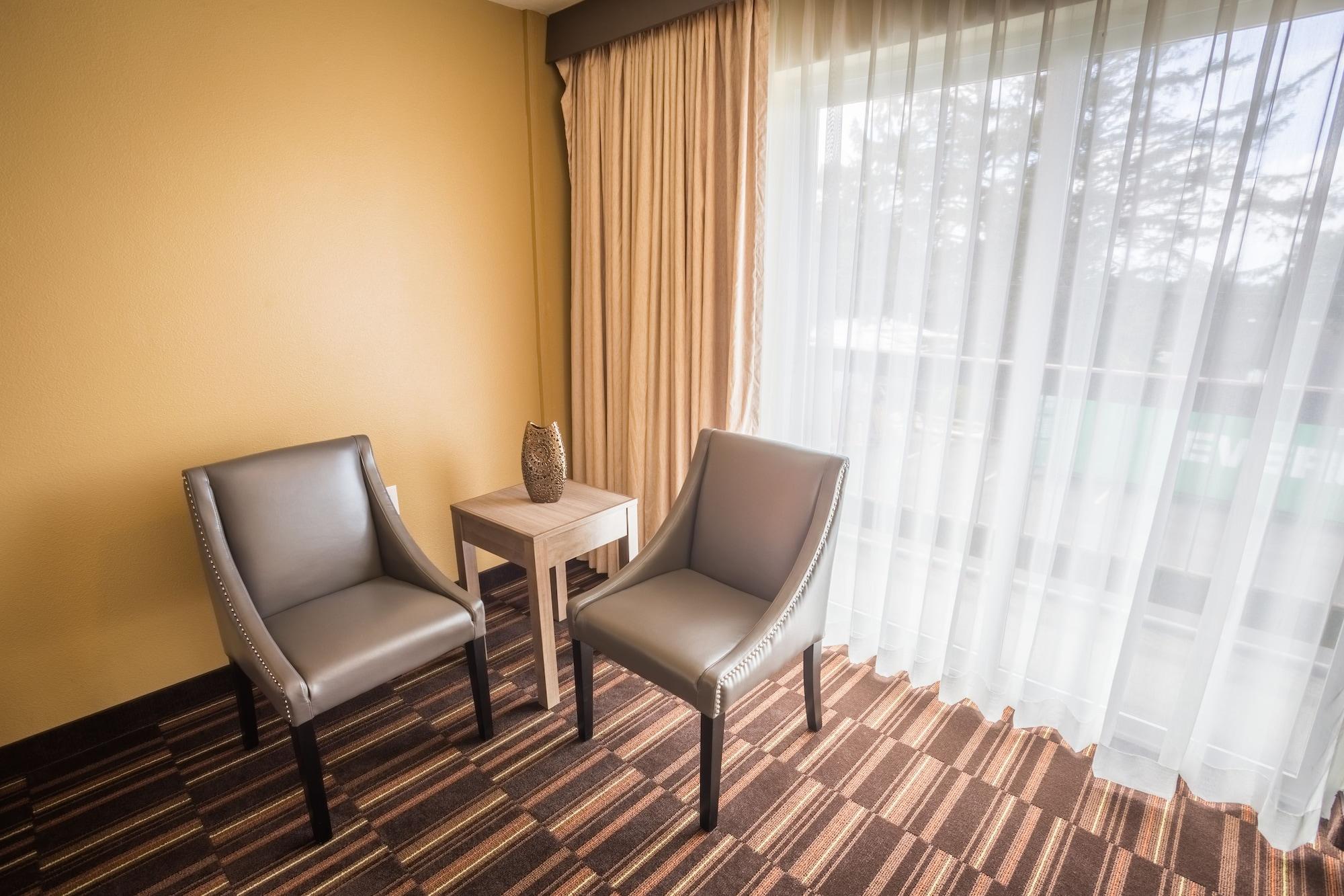 Inn At Wecoma Линкън Сити Екстериор снимка